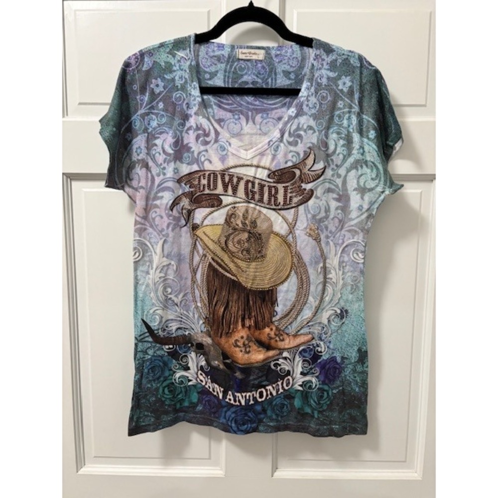 Sweet Gisele New York Cowgirl San Antonio Graphic Print V Neck T Shirt L